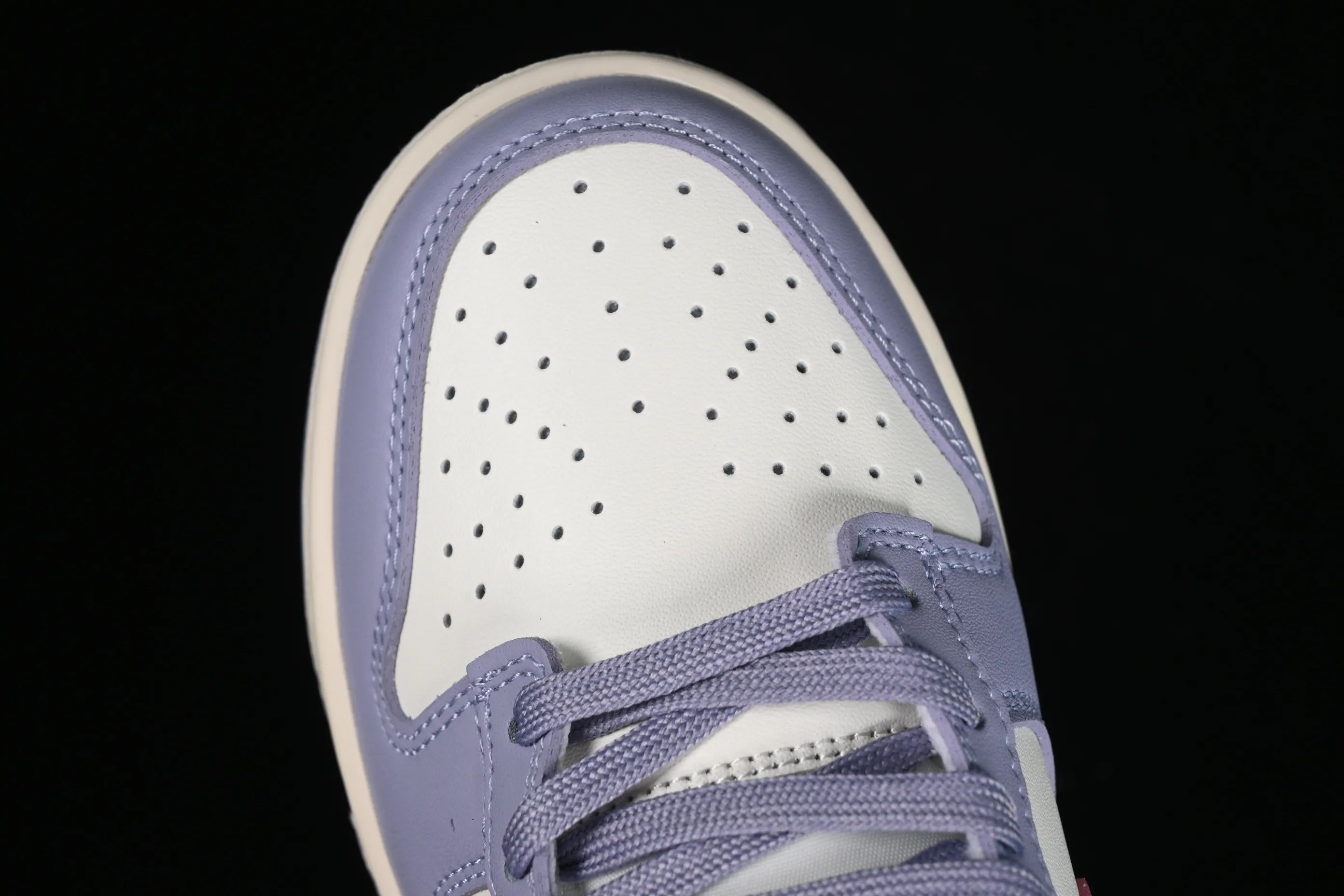 All categories Nk SB Dunk series Nk SB Dunk Low low-top sneakers Nk SB Dunk Low white, blue and pink color SB smashed backboard fashion casual sneakers DD1503-500